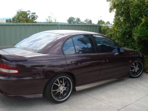 Build Date: 1998; Make: HOLDEN; Model: COMMODORE; Series: vt acclaim 