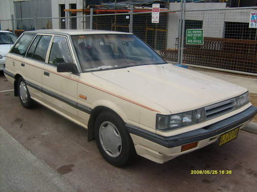1988 Nissan skyline station wagon #10