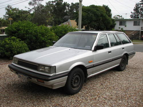 1987 Nissan pintara wagon #2