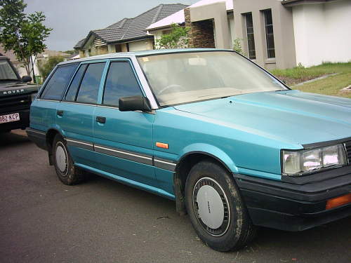 1987 Nissan pintara wagon #1